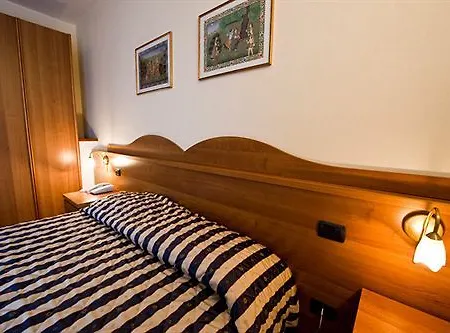 Szálloda Costabella 3*