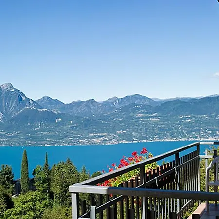 Costabella 3* San Zeno di Montagna