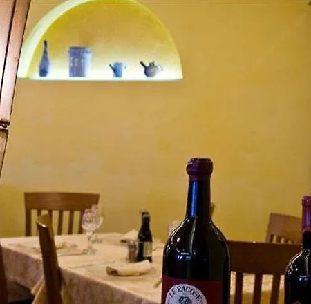 Costabella 3* San Zeno di Montagna