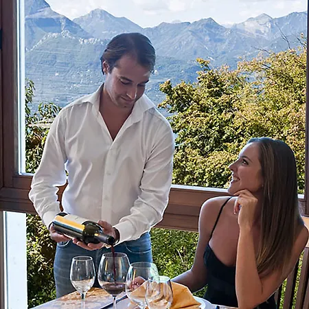Costabella 3* San Zeno di Montagna