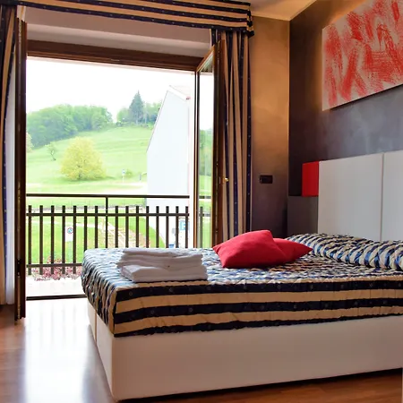 Costabella 3* San Zeno di Montagna