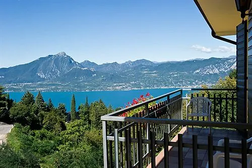 Costabella 3* San Zeno di Montagna